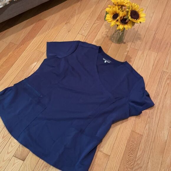 Scrubology & UA Scrub Bundle 💙 - Picture 2 of 8